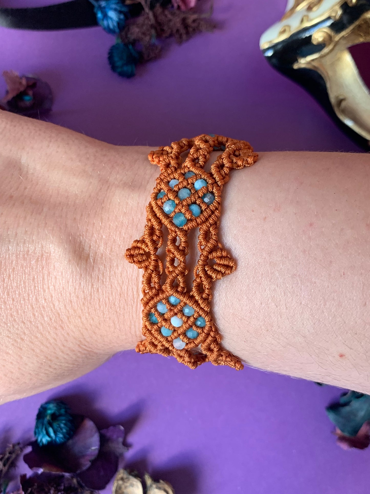 Pulsera Macramé con Turquesa